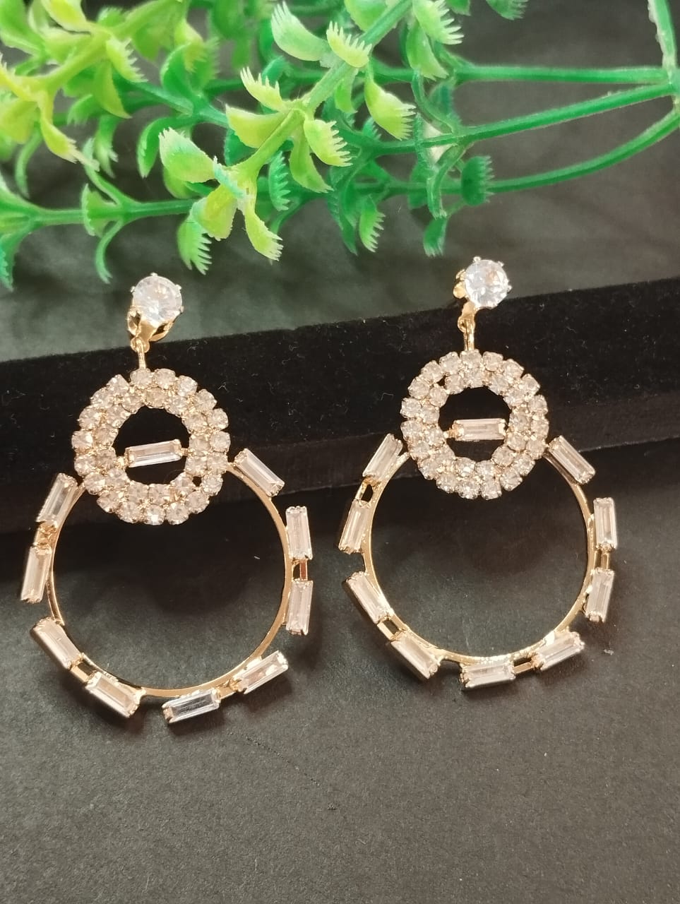 123-Zarcoon Earrings (White) - Image 2